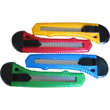 Kraft Maket Bıçağı Plastik Falçata 18mm 1