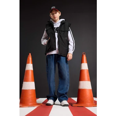 DeFacto Su Geçirmez Kapüşonlu Fermuarlı Yelek Erkek Çocuk