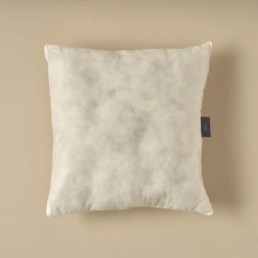 Bella Maison Beyaz Dekoratif Yastık 45x45 cm El Yapımı Kolay Bakım Özellikli 1